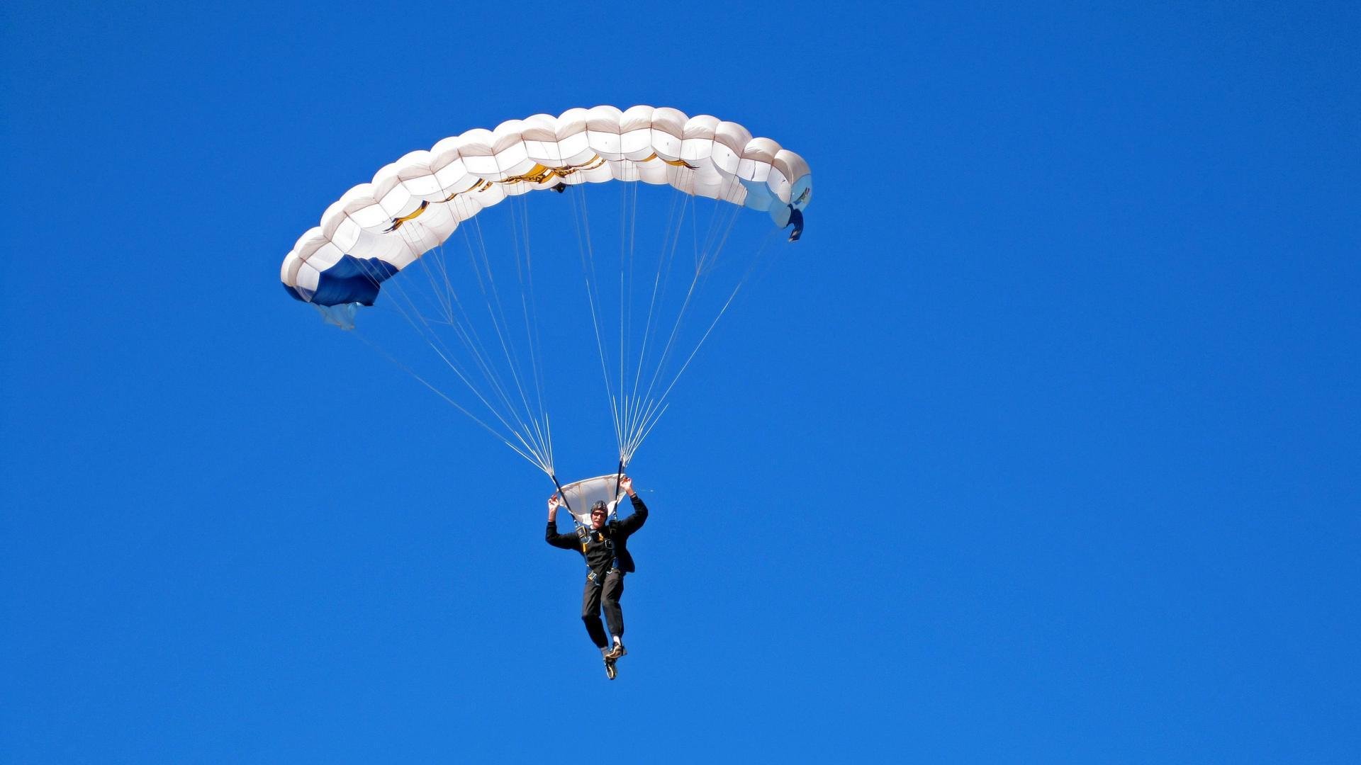 新闻中心组织社会公益活动，公益新闻报道